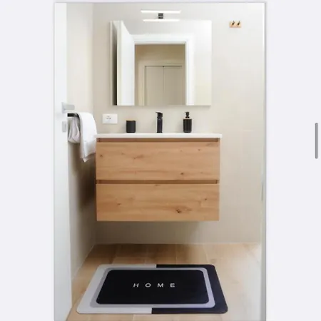 Mare E Storia Apartment *